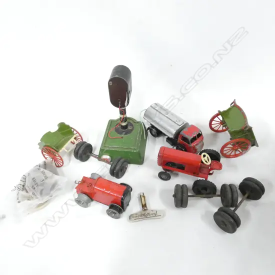 MIXED BOX LOT SM. TOYS; DIE CAST / SPARE WHEELS / KEY ETC.